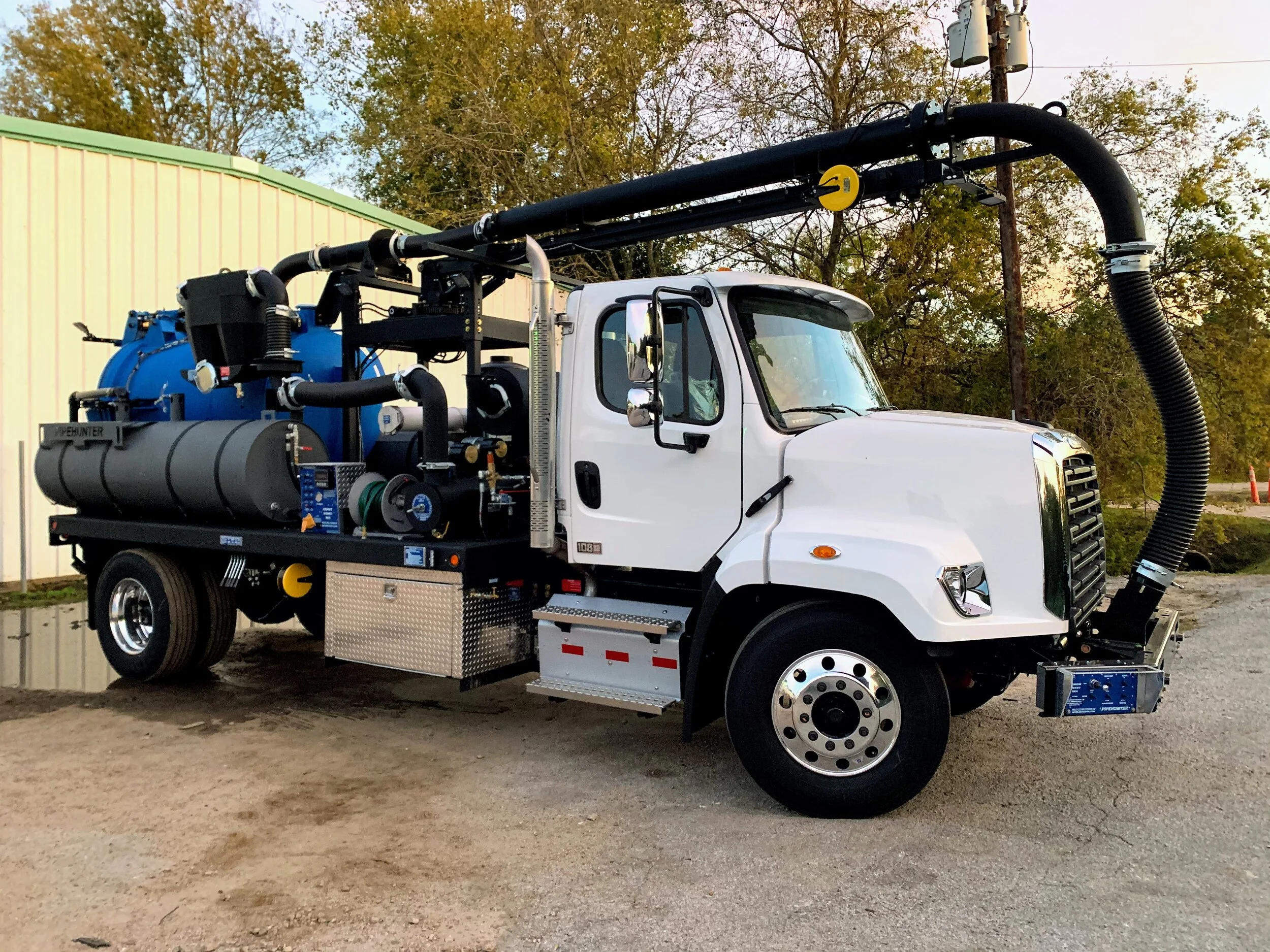 Hydrovac Trucks and Hydro Excavation Equipment — PipeHunter Tools