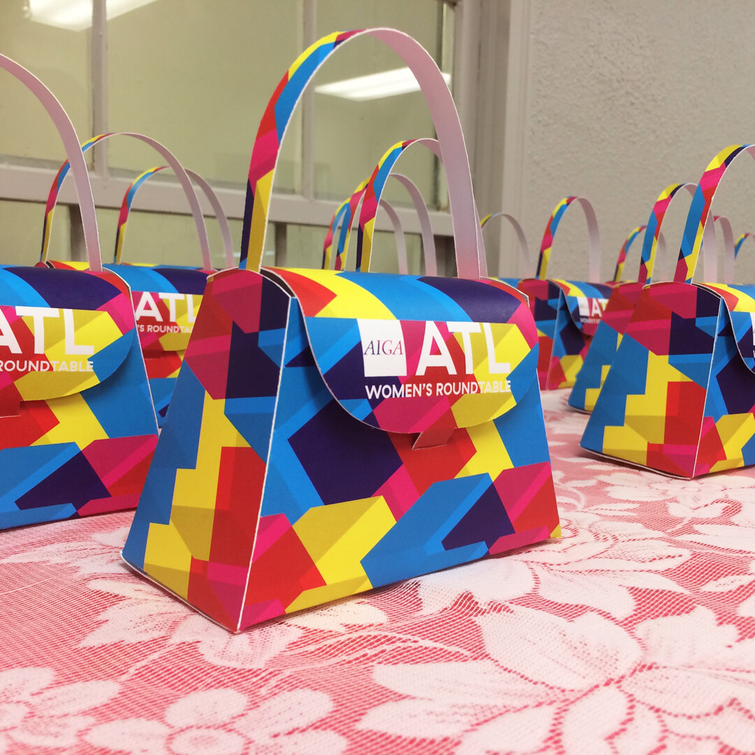 Designed a swag paper bag for SIgnature Design monthly event of AIGA Women’s Roundtable.  