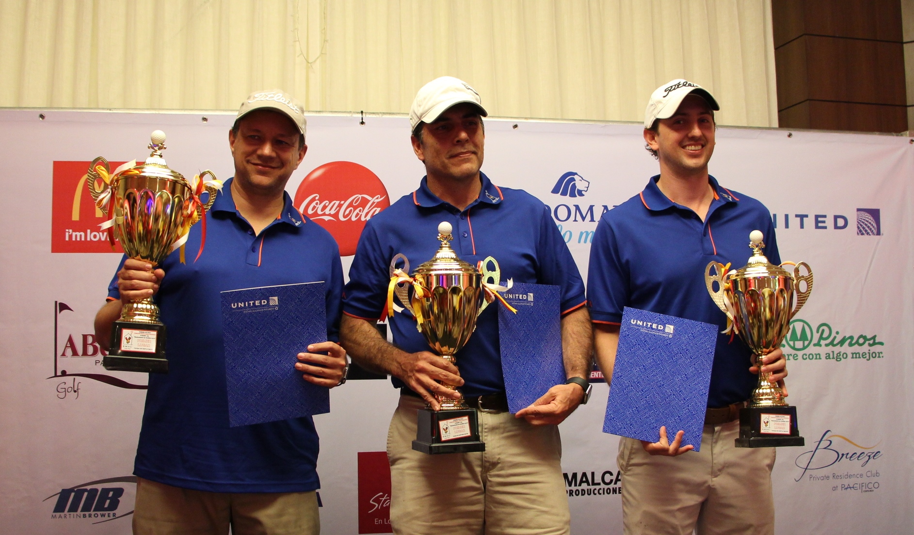 Ganadores de la vigésima edición del Torneo de Golf Benéfico de la Fundación Infantil Ronald McDonald. 