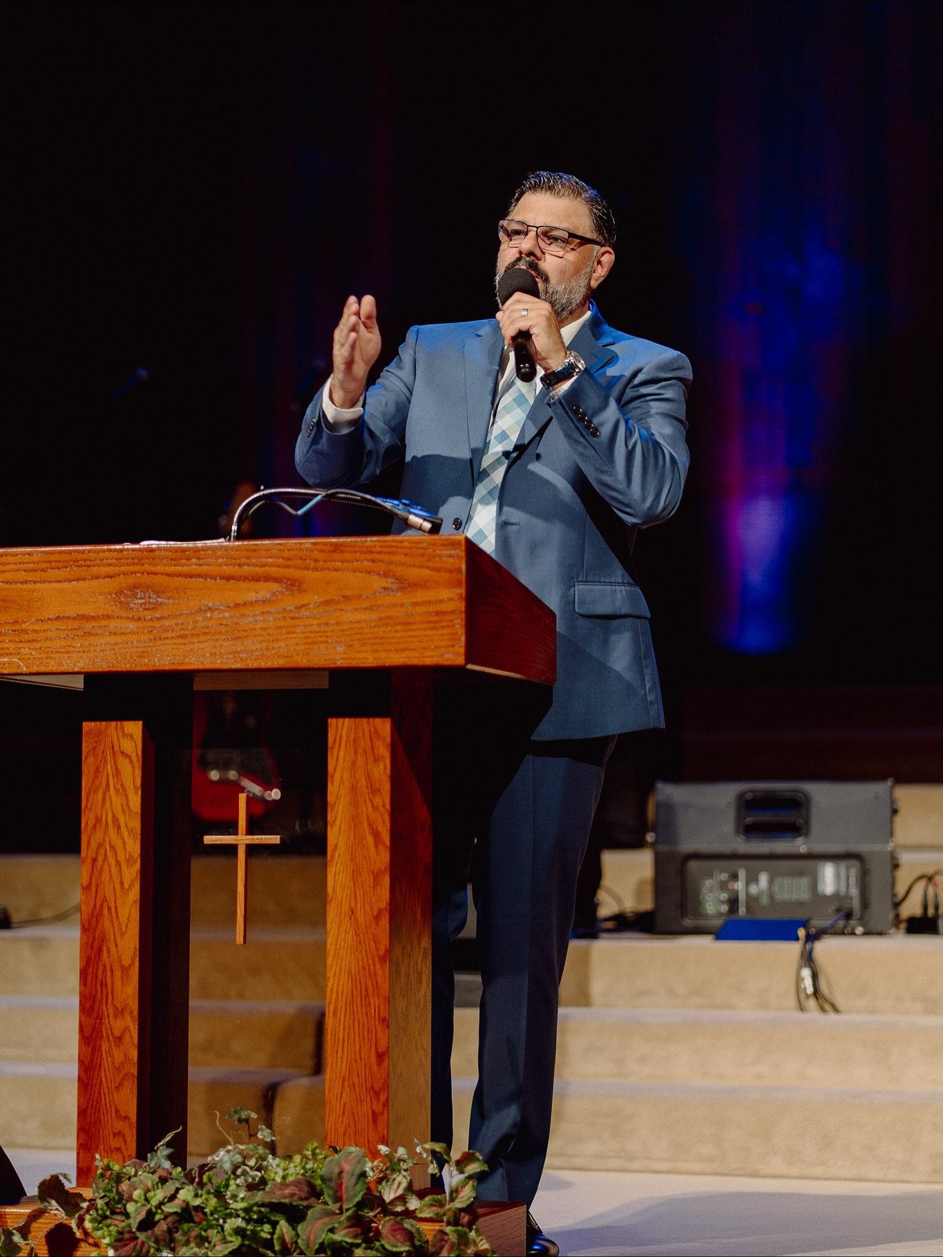 &ldquo;Pero no os regocij&eacute;is de que los esp&iacute;ritus se os sujetan, sino regocijaos de que vuestros nombres est&aacute;n escritos en los cielos.&rdquo;

San Lucas‬ ‭10‬:‭20‬ ‭RVR1960‬‬