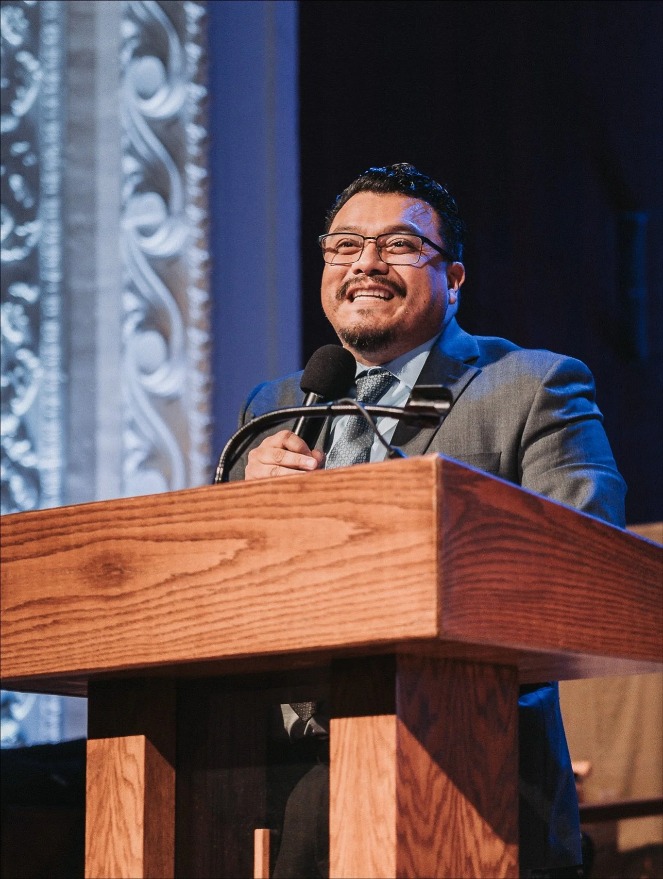 &ldquo;Porque no me averg&uuml;enzo del evangelio, porque es poder de Dios para salvaci&oacute;n a todo aquel que cree; al jud&iacute;o primeramente, y tambi&eacute;n al griego. Porque en el evangelio la justicia de Dios se revela por fe y para fe, c