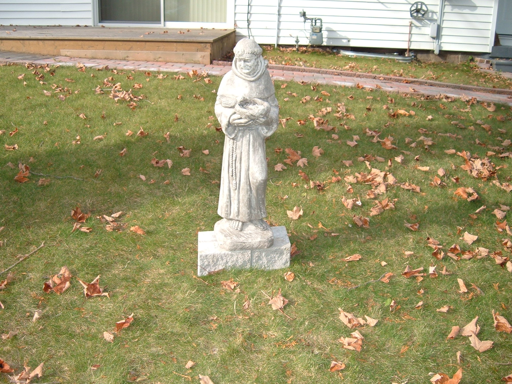 Statue of St. Francis 003.jpg