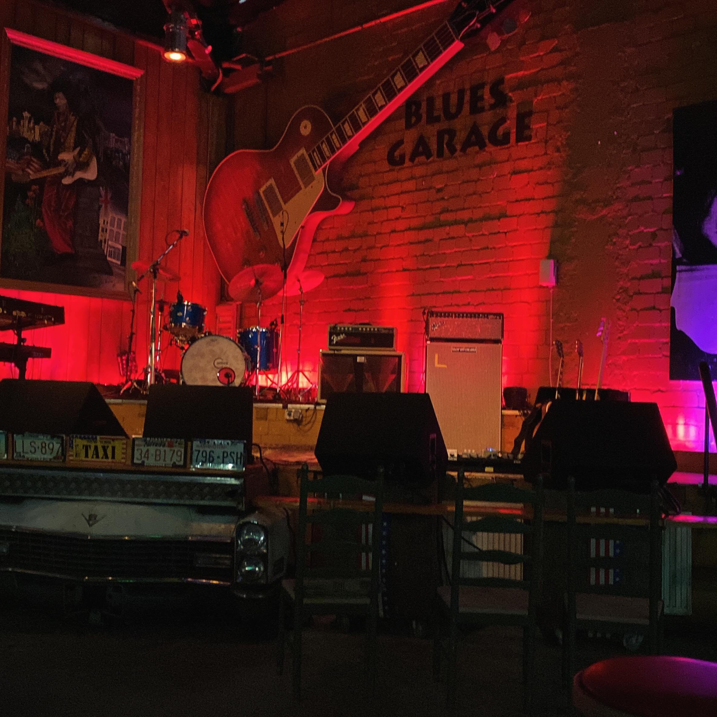 Back at 1 of my favourite places tonight.  #bluesgarageisernhagen  Some tickets left if your in the mood for some live music!!!!