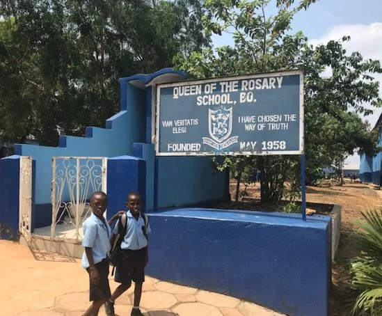 Entrance with students walking by .jpg