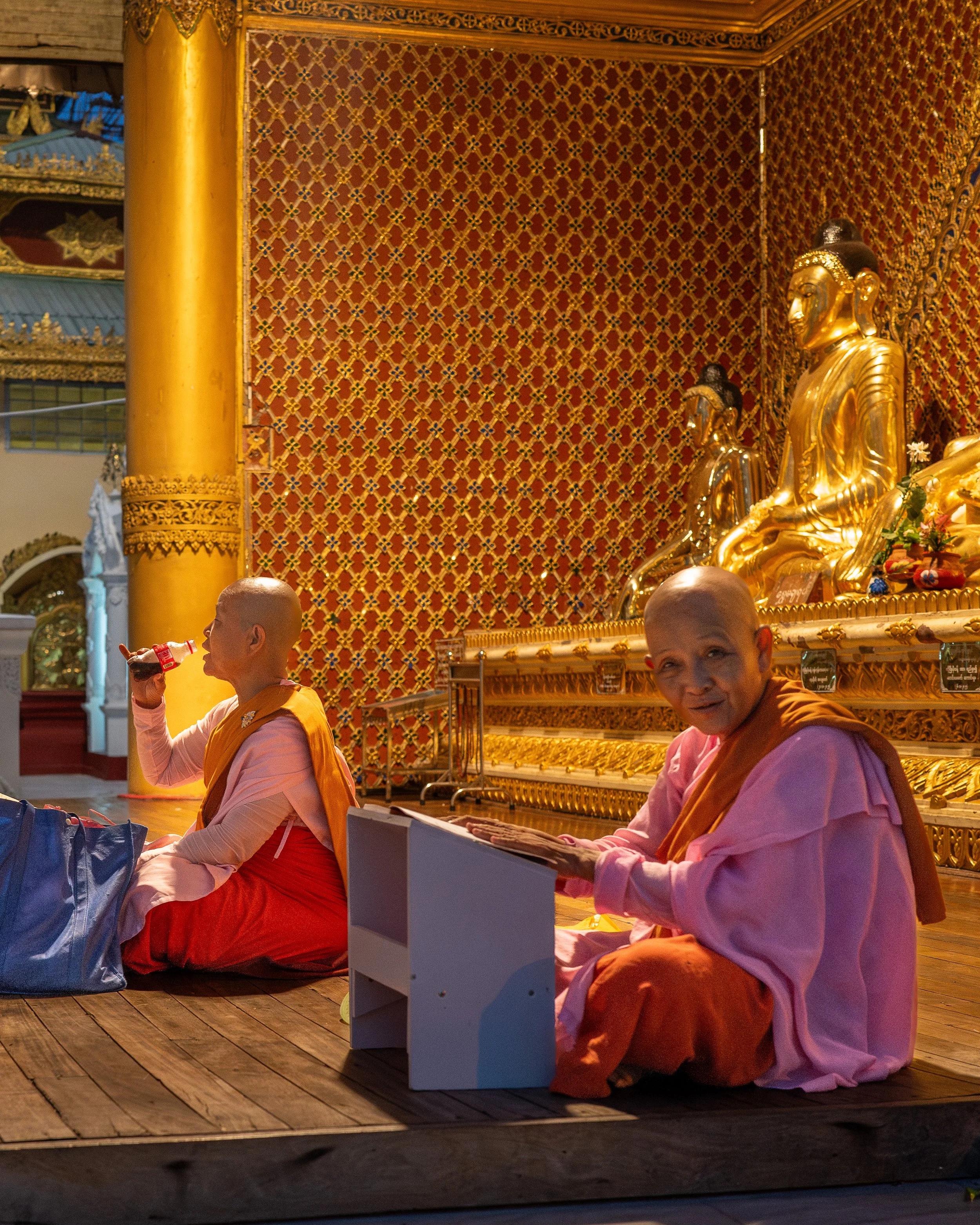 June 3rd Shwedagon Padoga-19.jpg