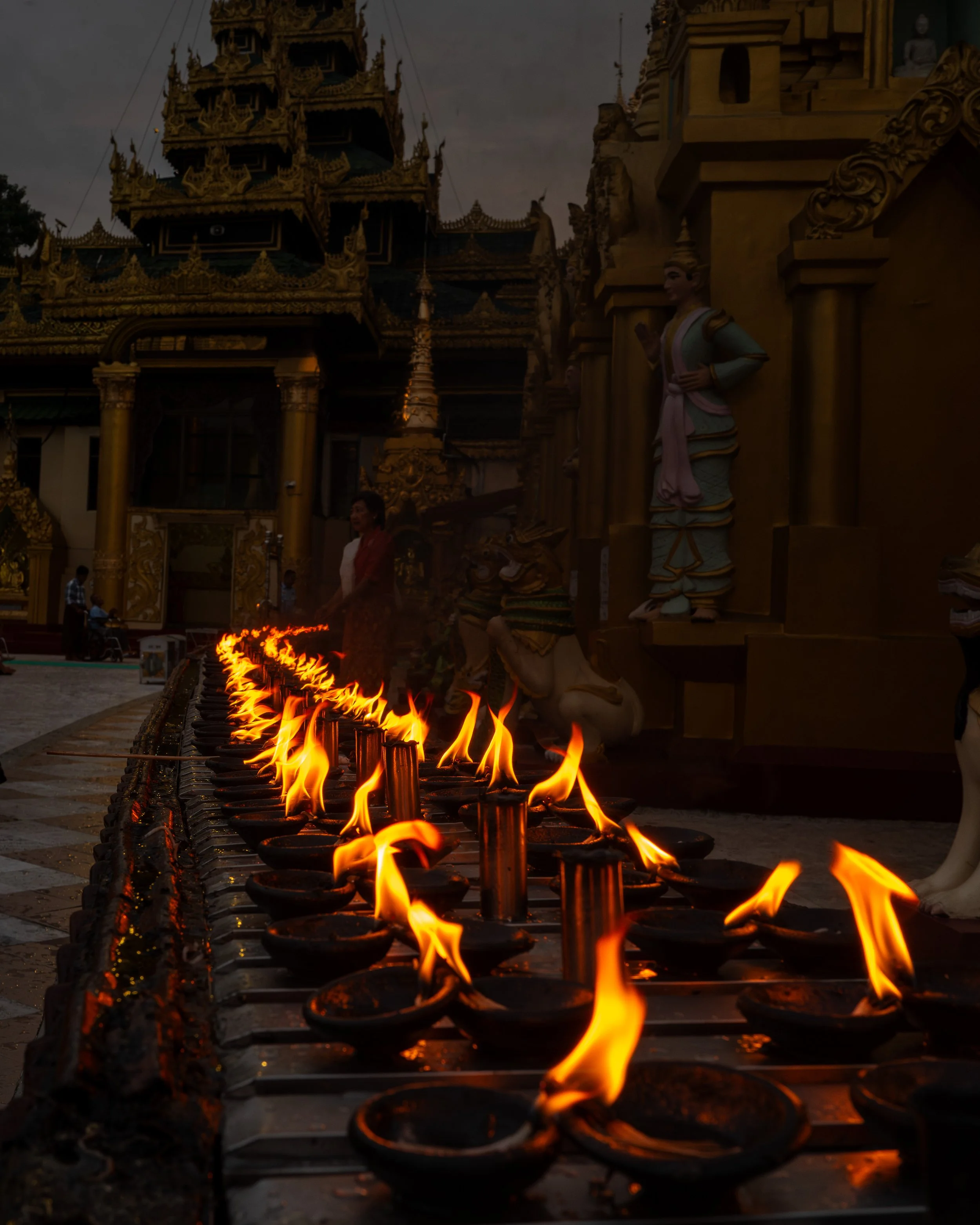 Shwedagon 12.jpg