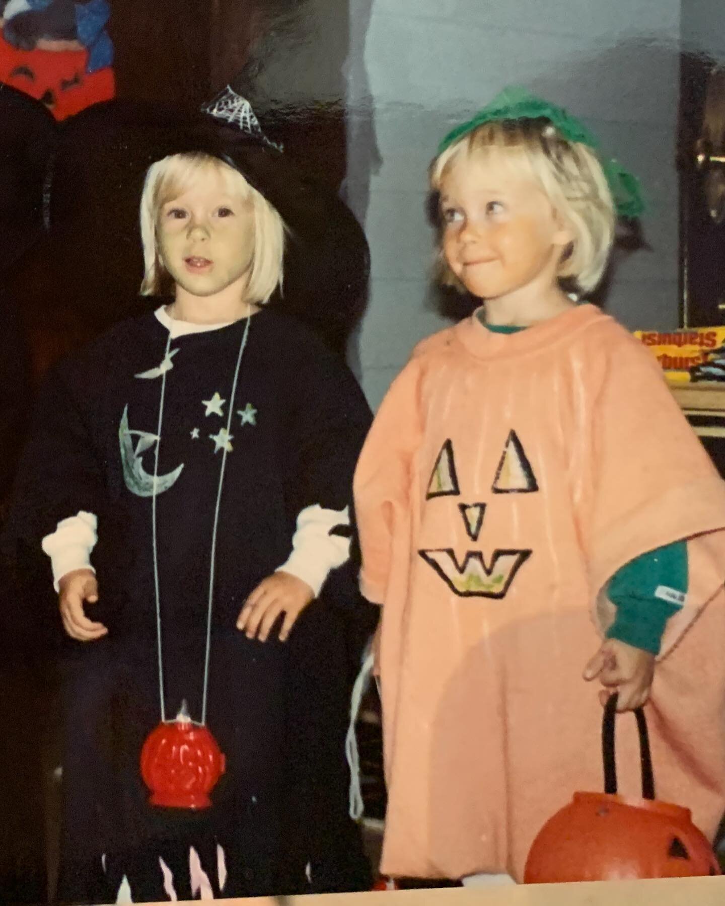 Who wore it better? 3-year-old me or 32-year-old me?

#halloween #pumpkincostume #iworethiswheniwasakid #glowinthedarkpuffypaint #jackolantern #vintagecostume