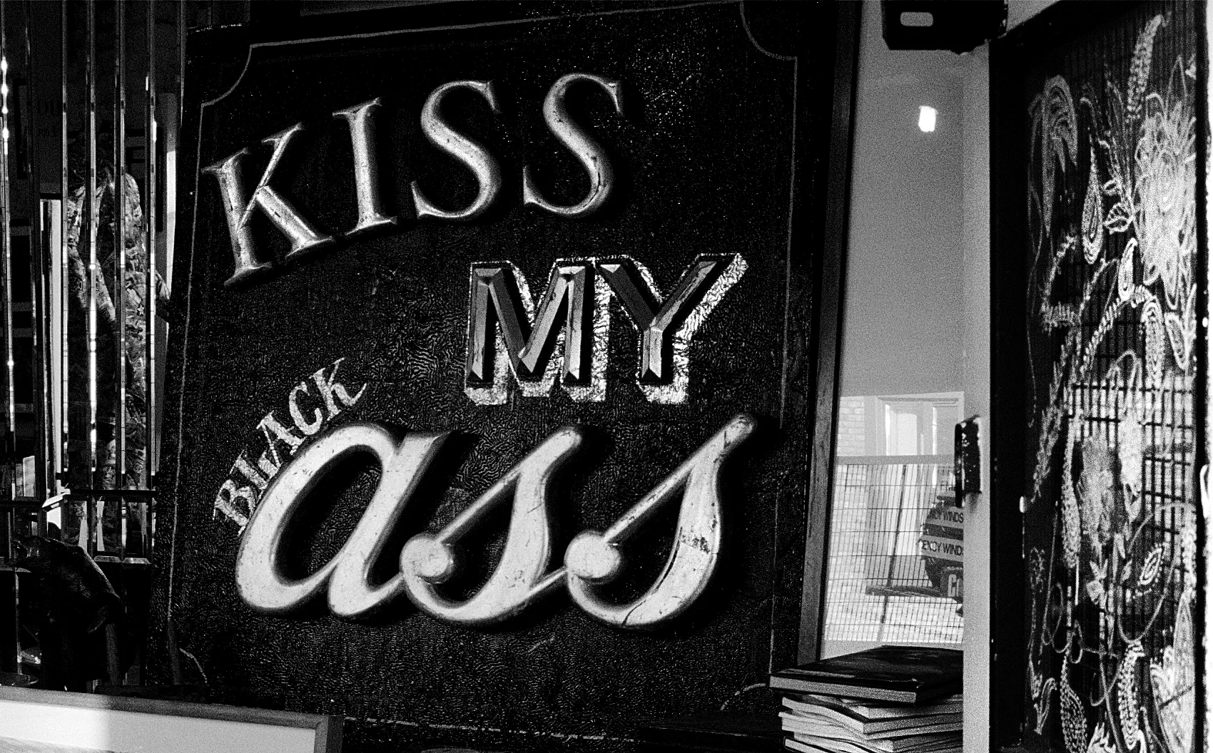 kissmyass Kopie.jpg