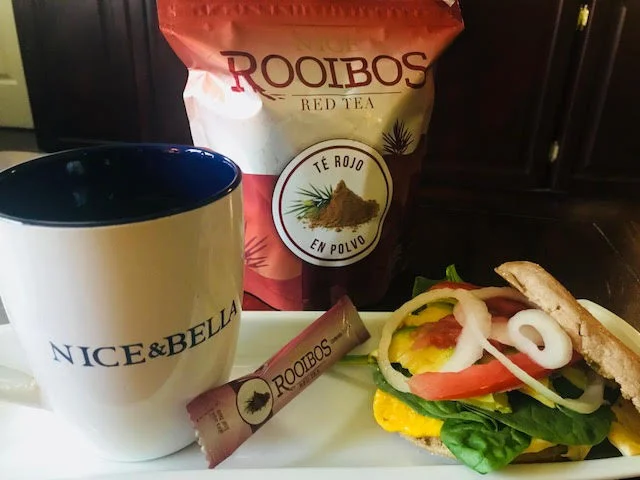 Muffin de huevo y espinacas / Acompañado con Té Rojo Rooibos NICE