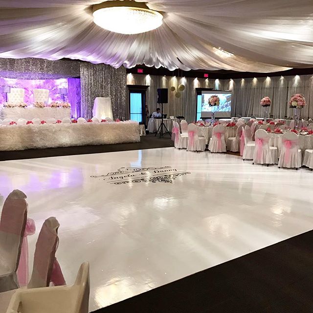 Contact us today at info@marqueedesign.ca to turn your wedding dreams into reality!