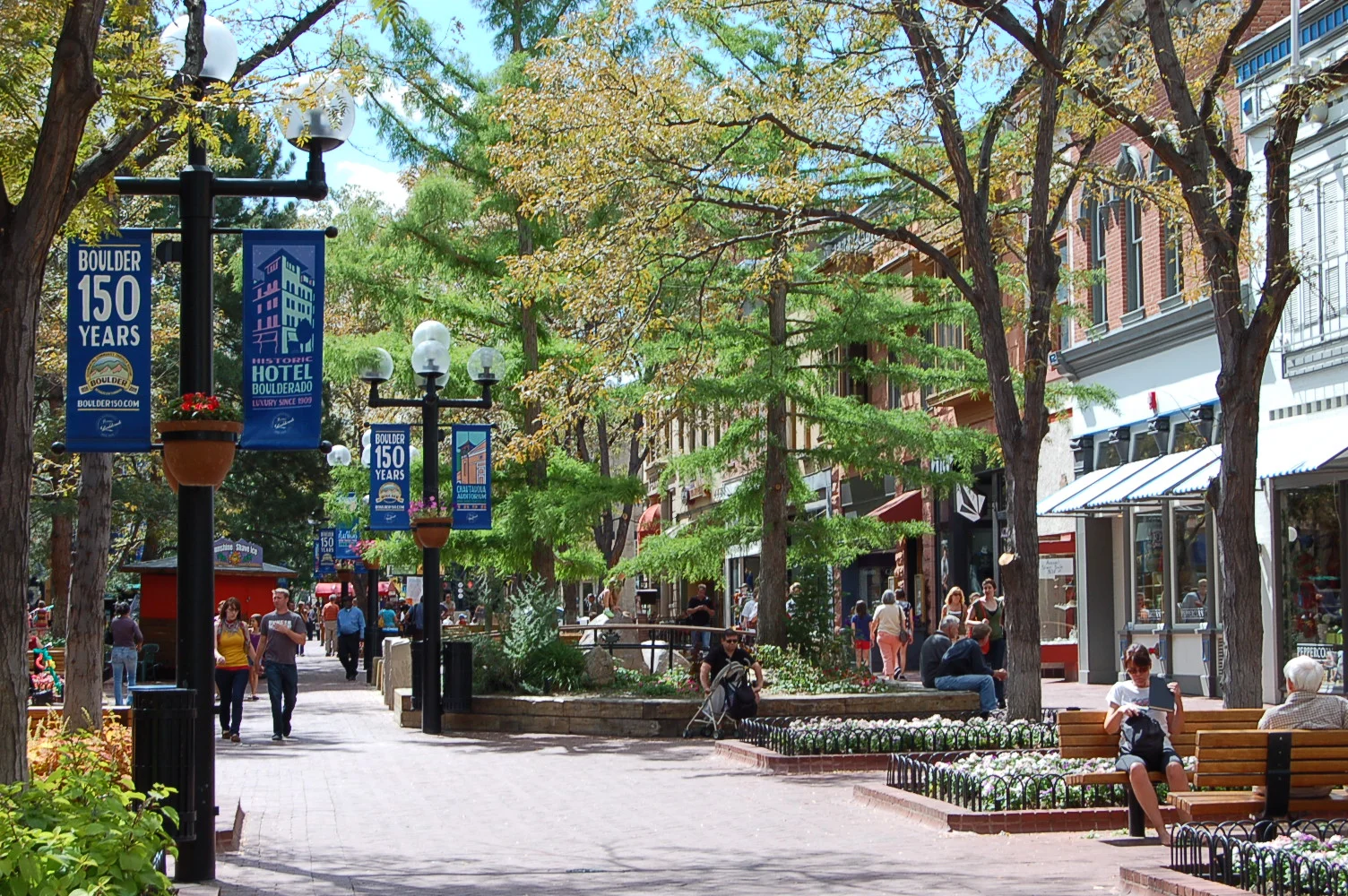 49949-444-pearlstreetmall.jpg