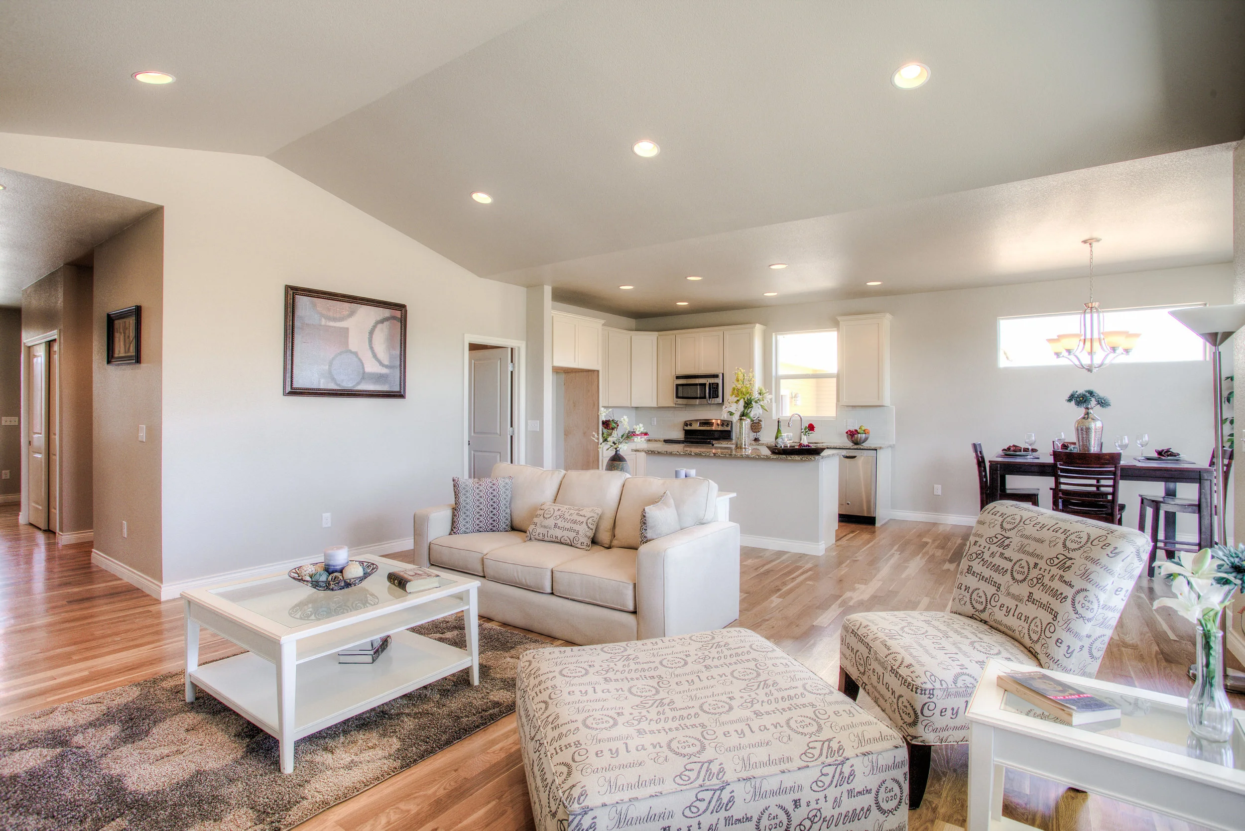 1606 Mount Meeker Ave_13__GreatRoom02.jpg