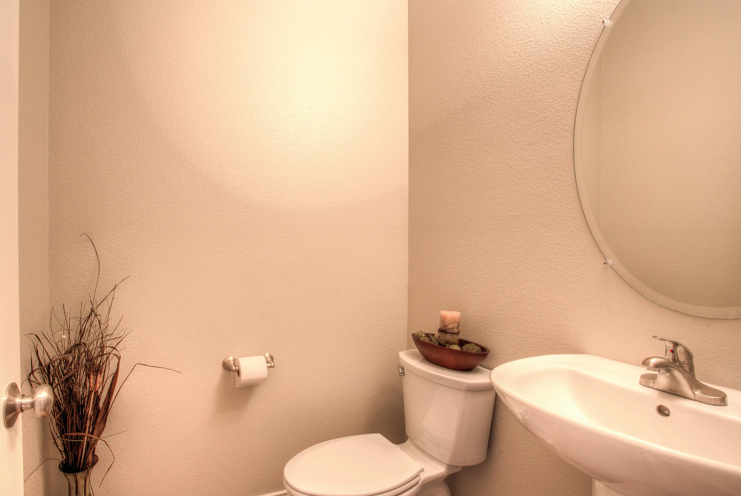 1606 Mount Meeker Ave_19_PowderRoom.jpg