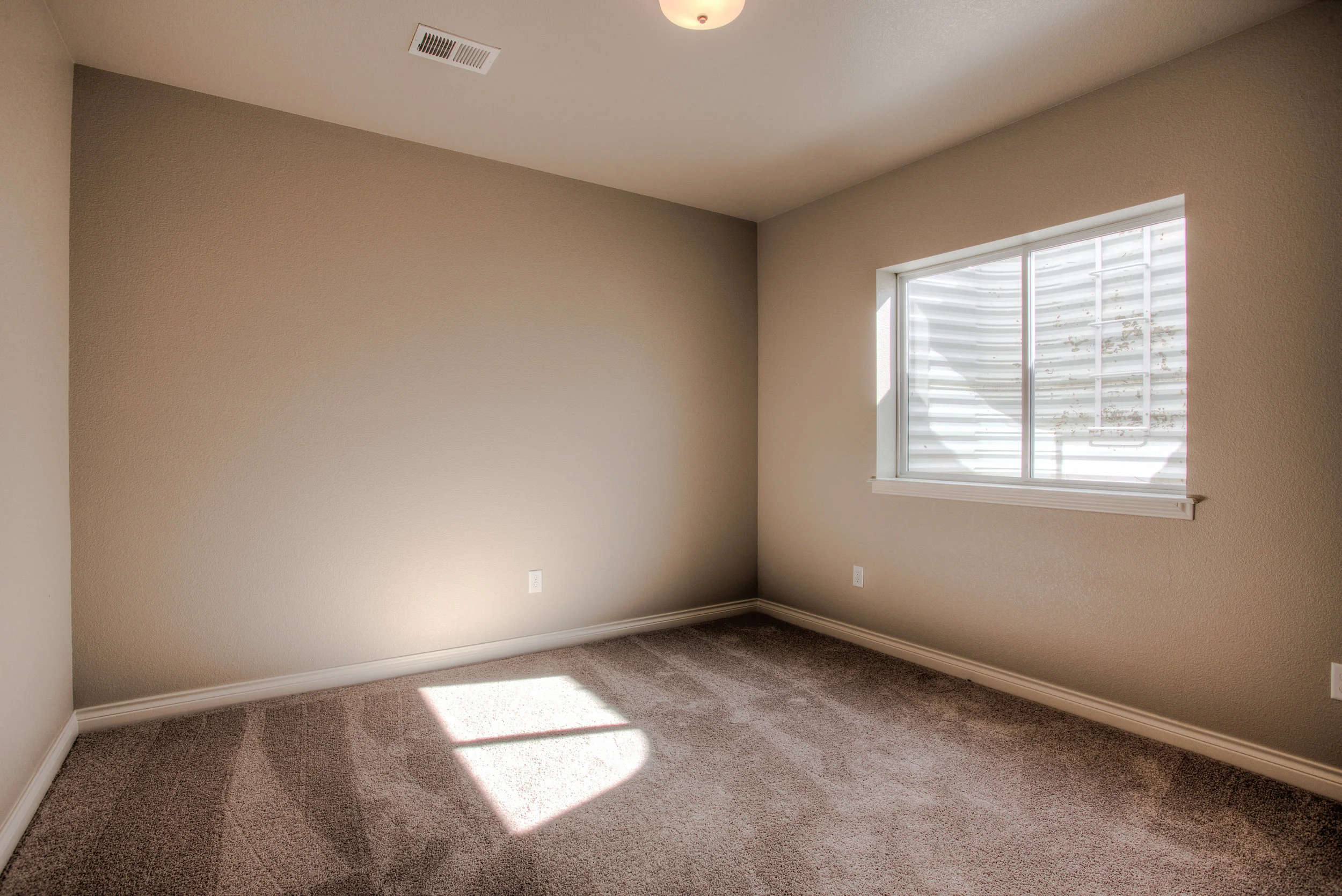 1606 Mount Meeker Ave_23_Bedroom05.jpg