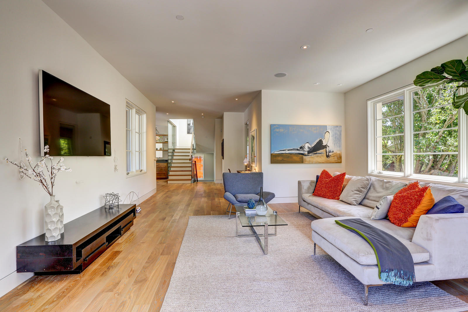 215Alexander_livingspace35.jpg