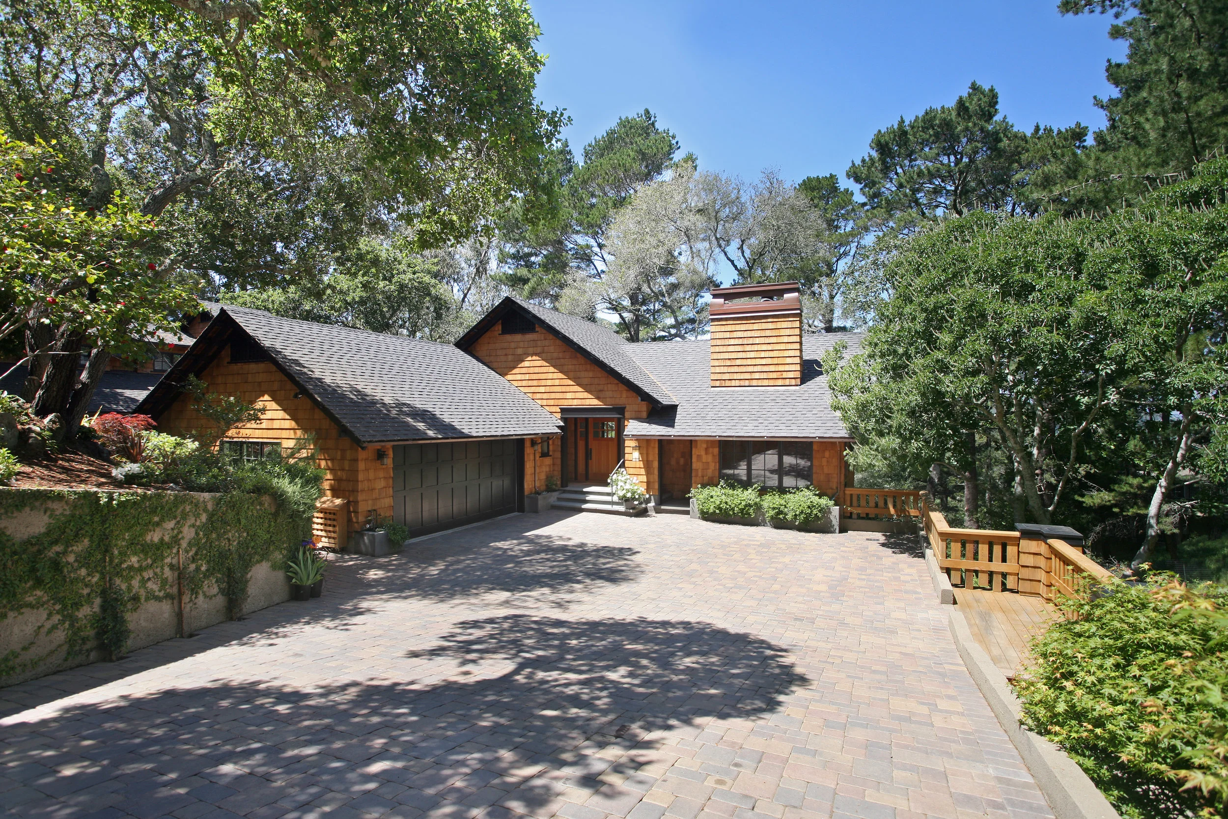 659_Chapman_Dr_FrontView.jpg