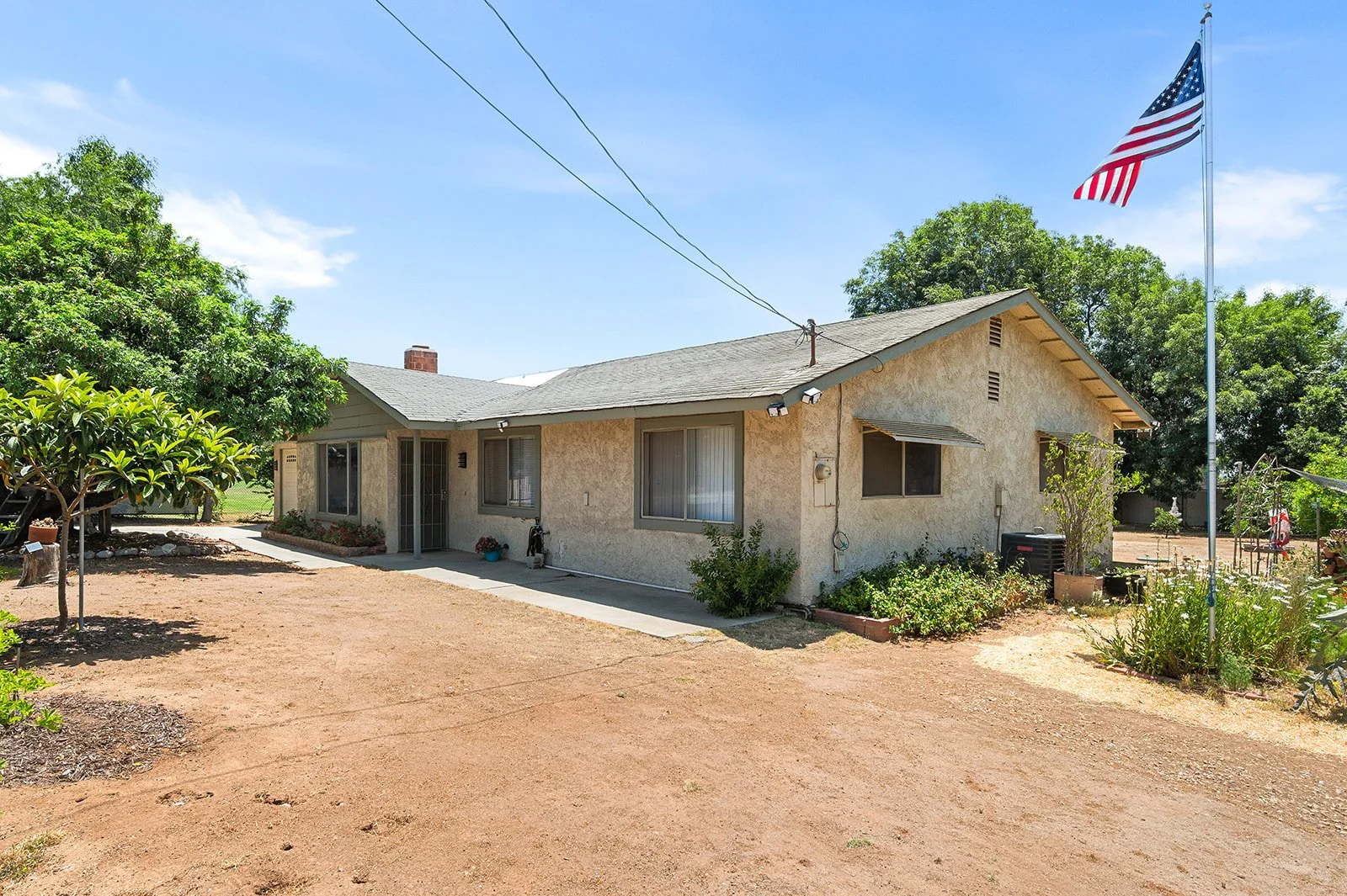 16805 Duckworth Ave-1.jpg