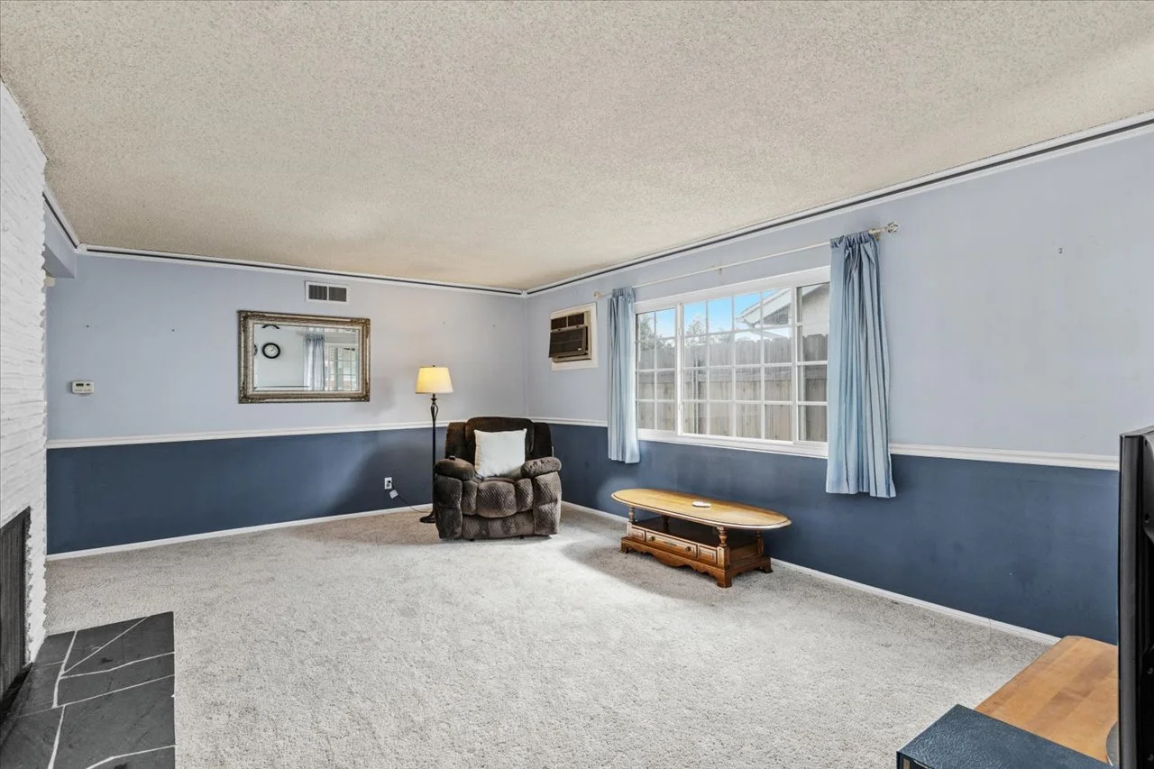 04-12608-Tustin-Street-Remain-Street-Media-San-Diego-Real-Estate-Photography-1016.jpg