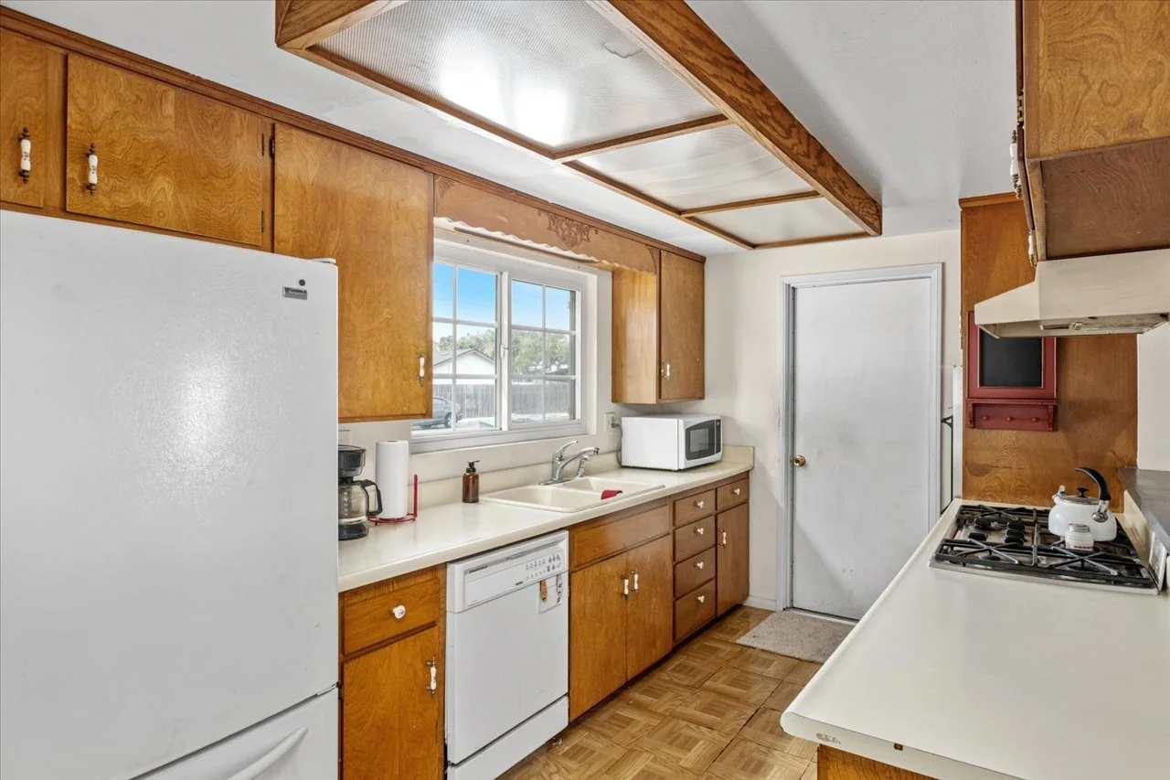 10-12608-Tustin-Street-Remain-Street-Media-San-Diego-Real-Estate-Photography-1039.jpg