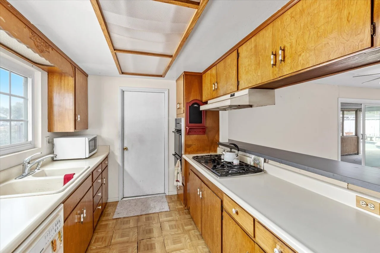 11-12608-Tustin-Street-Remain-Street-Media-San-Diego-Real-Estate-Photography-1044.jpg