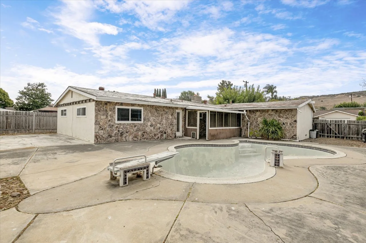 16-12608-Tustin-Street-Remain-Street-Media-San-Diego-Real-Estate-Photography-1068.jpg