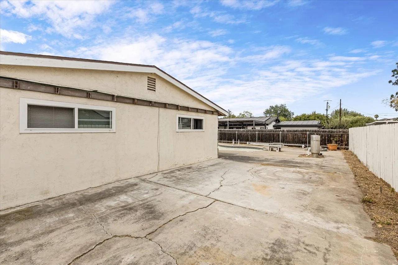 18-12608-Tustin-Street-Remain-Street-Media-San-Diego-Real-Estate-Photography-1077.jpg