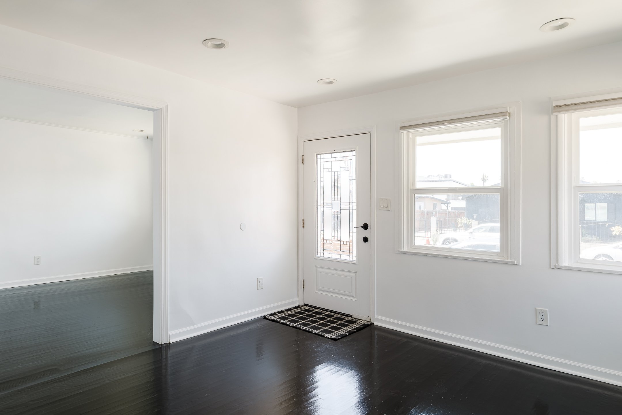 0007 3507 E 3rd MLS.jpg
