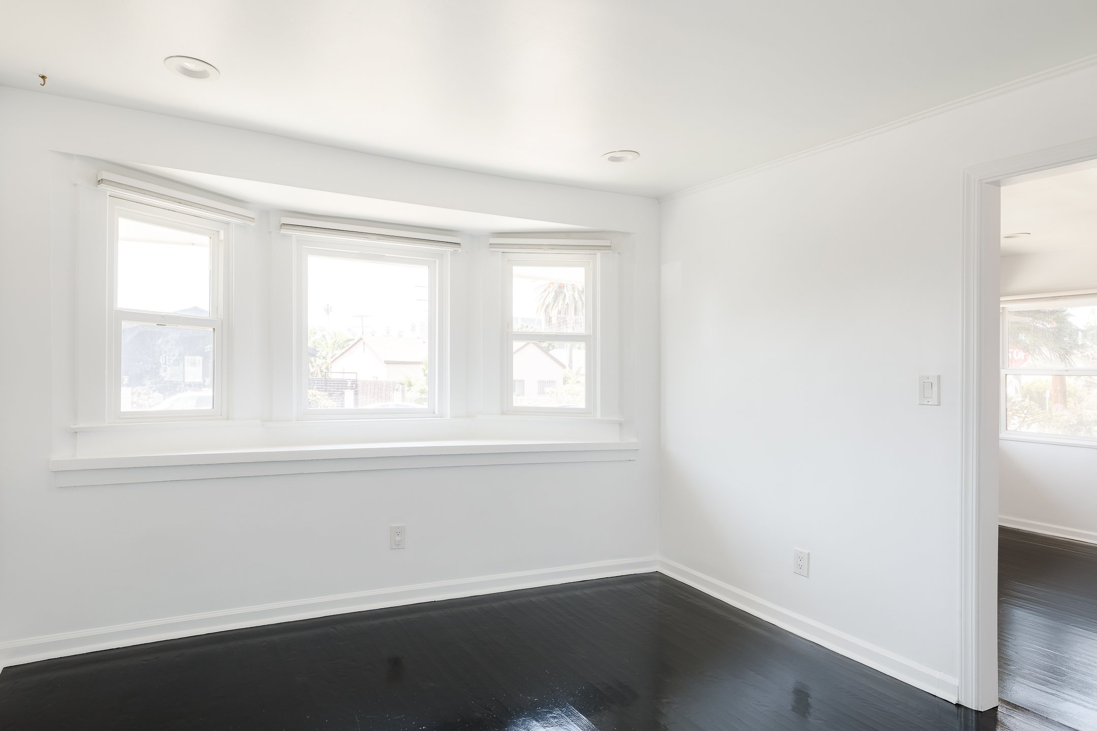 0018 3507 E 3rd MLS.jpg