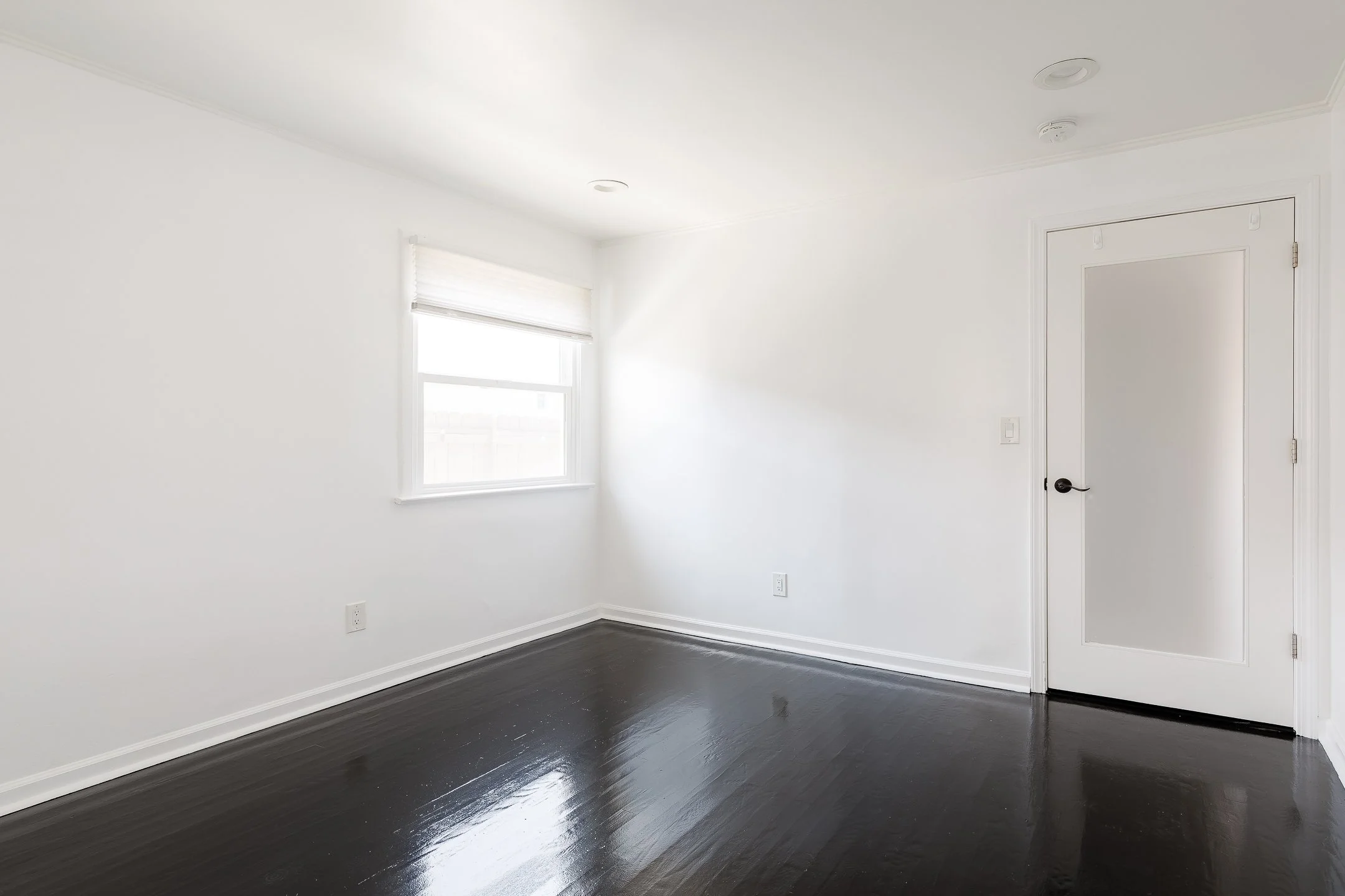 0026 3507 E 3rd MLS.jpg