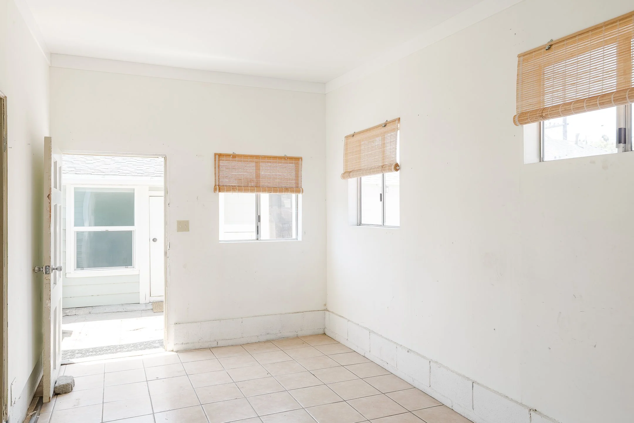 0037 3507 E 3rd MLS.jpg