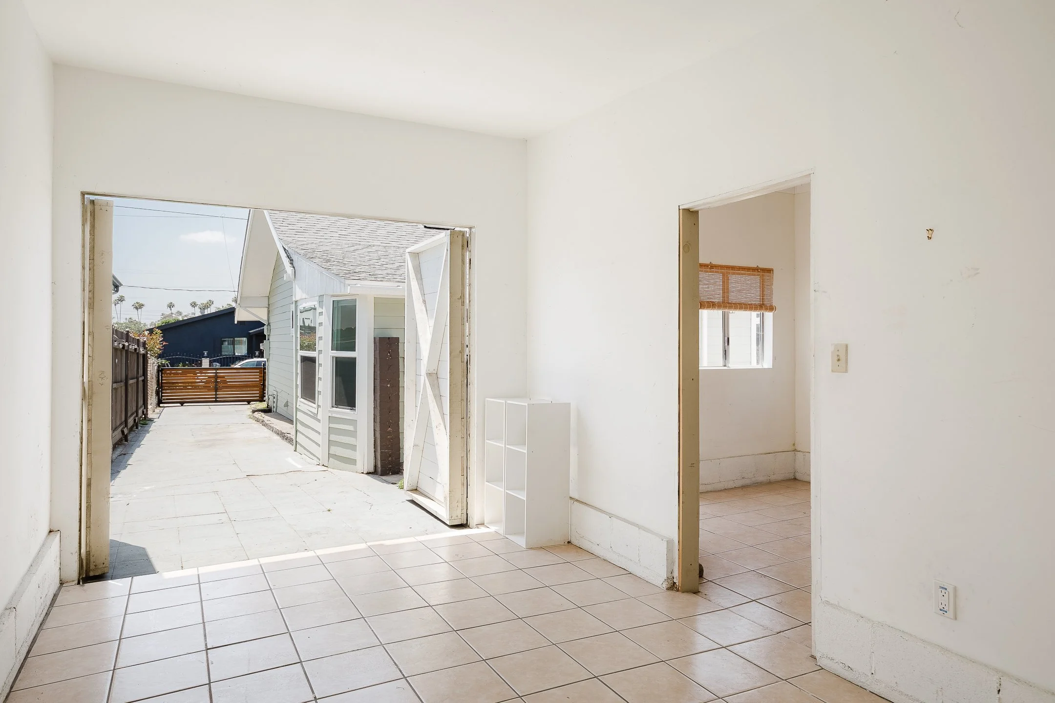 0041 3507 E 3rd MLS.jpg