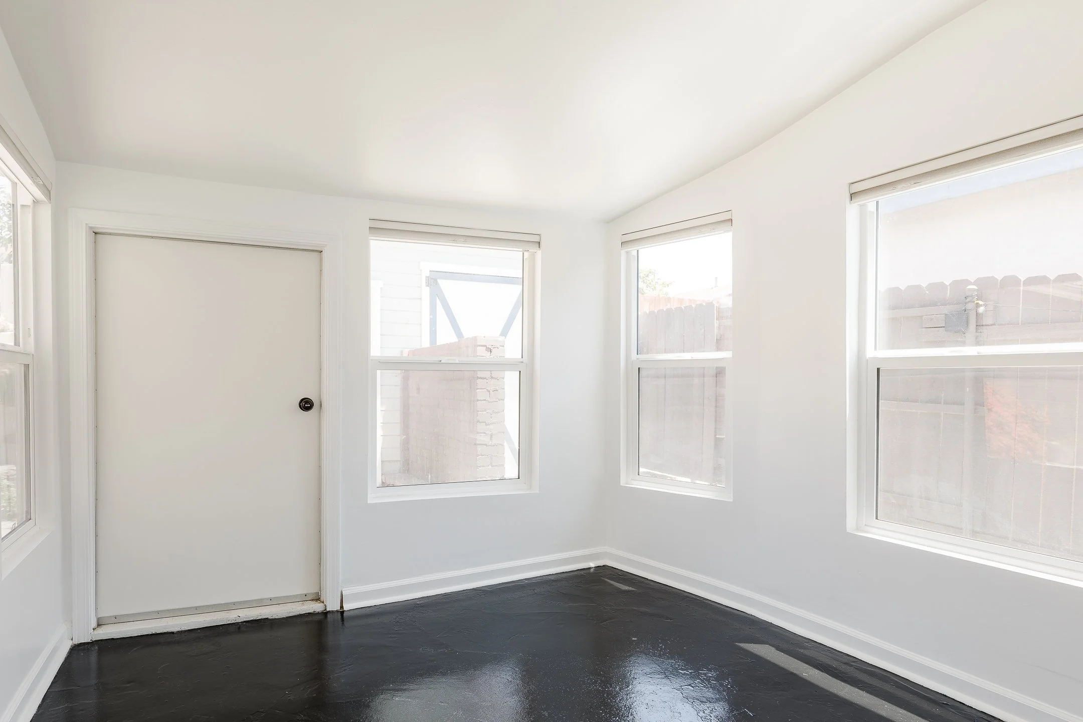 0029 3507 E 3rd MLS.jpg