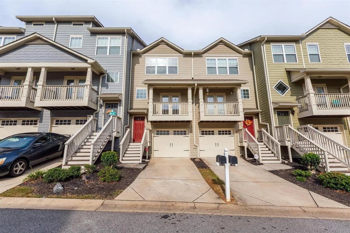 1869 Liberty Parkway NW Atlanta, GA 30318