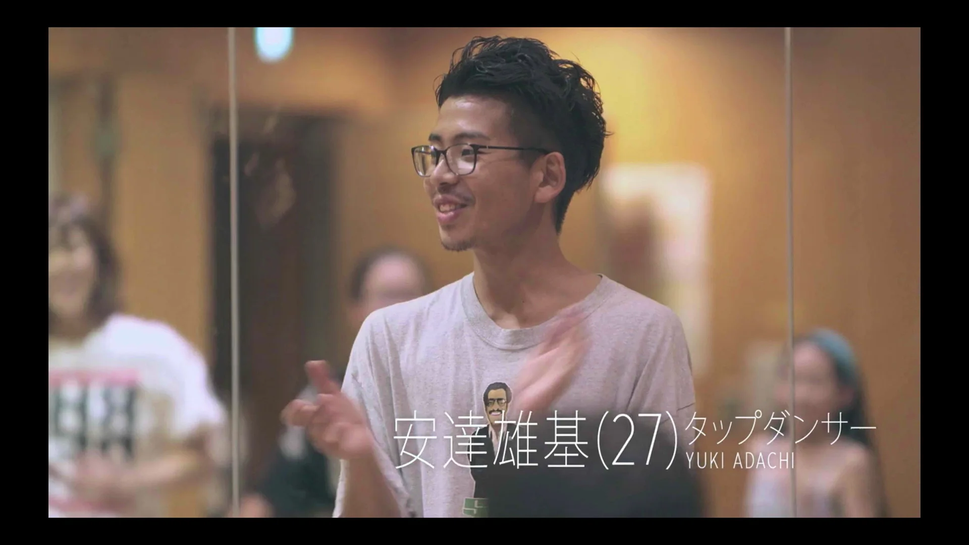 Clapping is always good fodder for beat matching or leading into a big hit.
