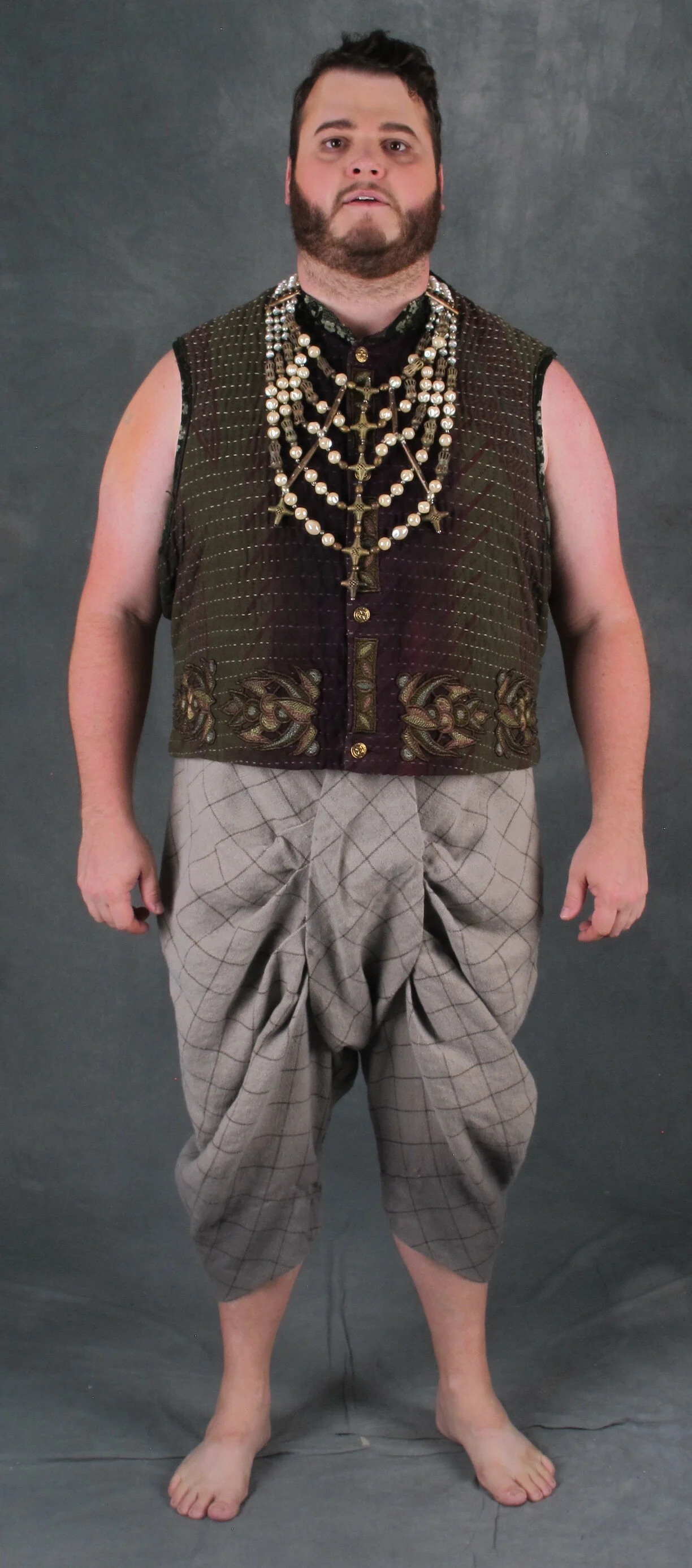  The Pearl Fishers, 2019 Anthony Clark Evans as Zurga Design: Brigitte Reiffensteul First Hands: Christina Huh and Kelly Isaacs Stitchers: Allison White, Hannah Schatzle, Elizabeth Verslues 