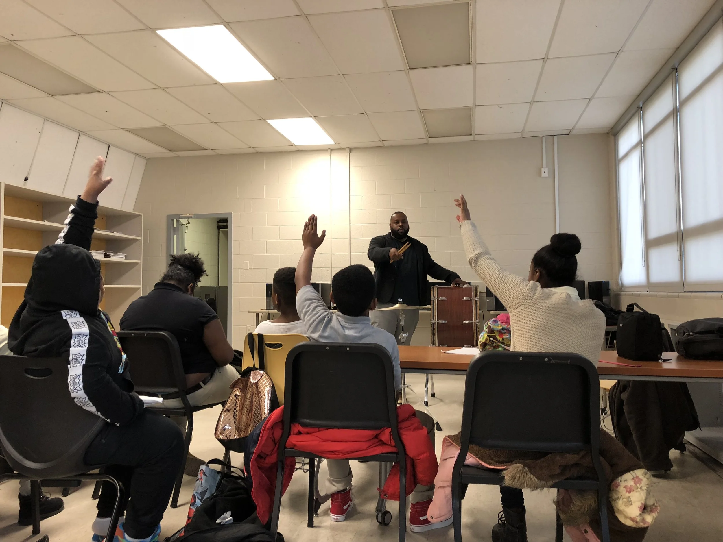 DC STRINGS PARTNER DMV PERCUSSION ACADEMY LEADS A PERCUSSION EXPLORATION CLASS