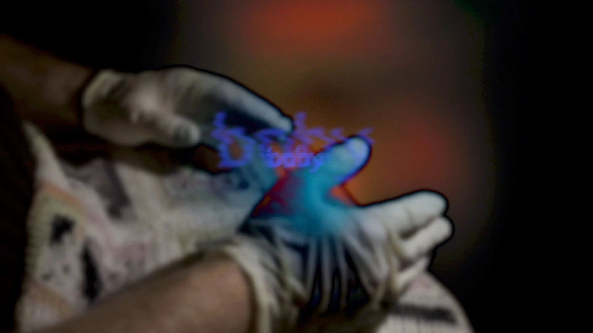Photo 1 Bingo_Gloves.jpg