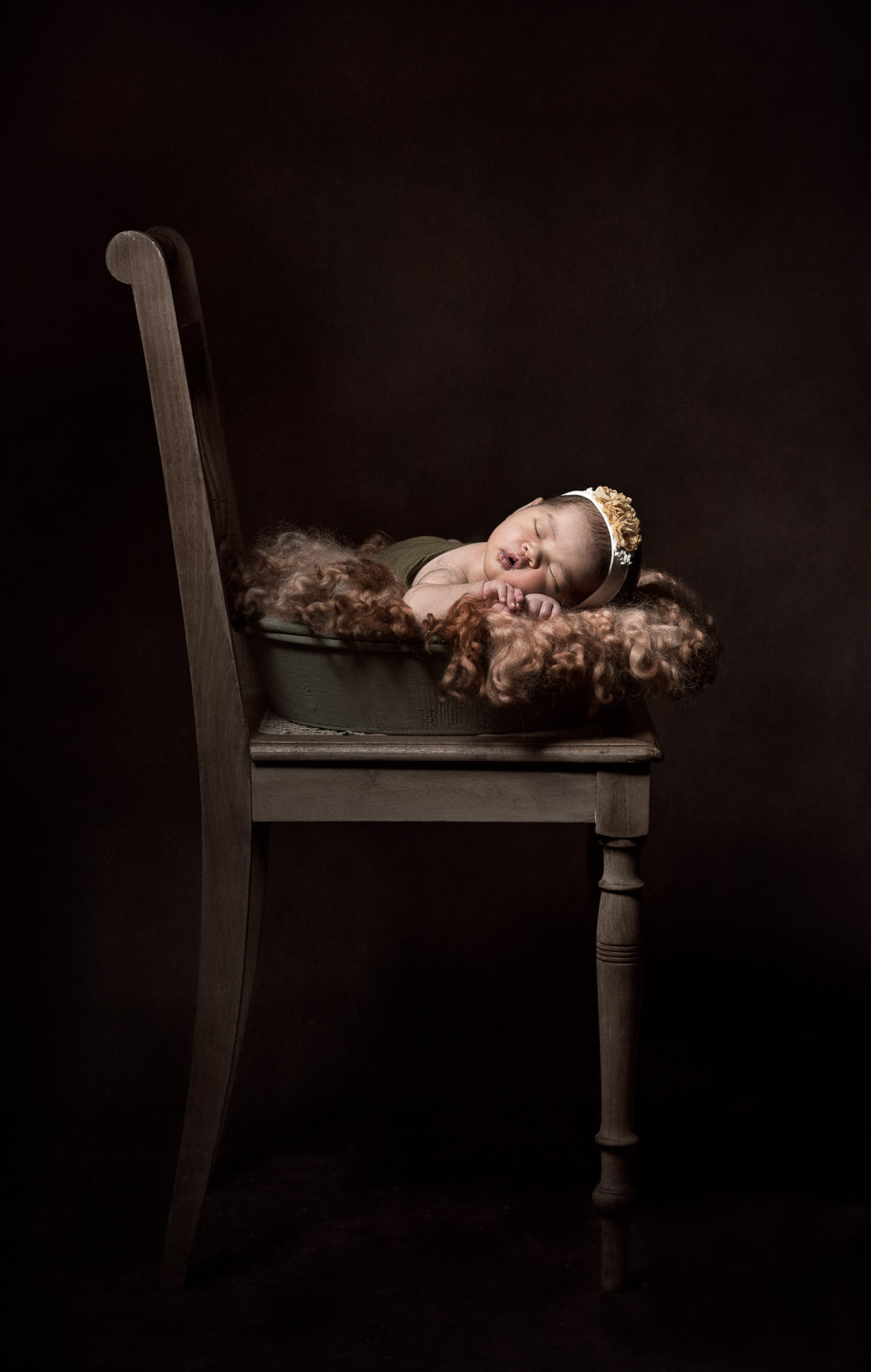 Baby-Newborn-Girl-Chair-Photography-Irene-Chen.jpg