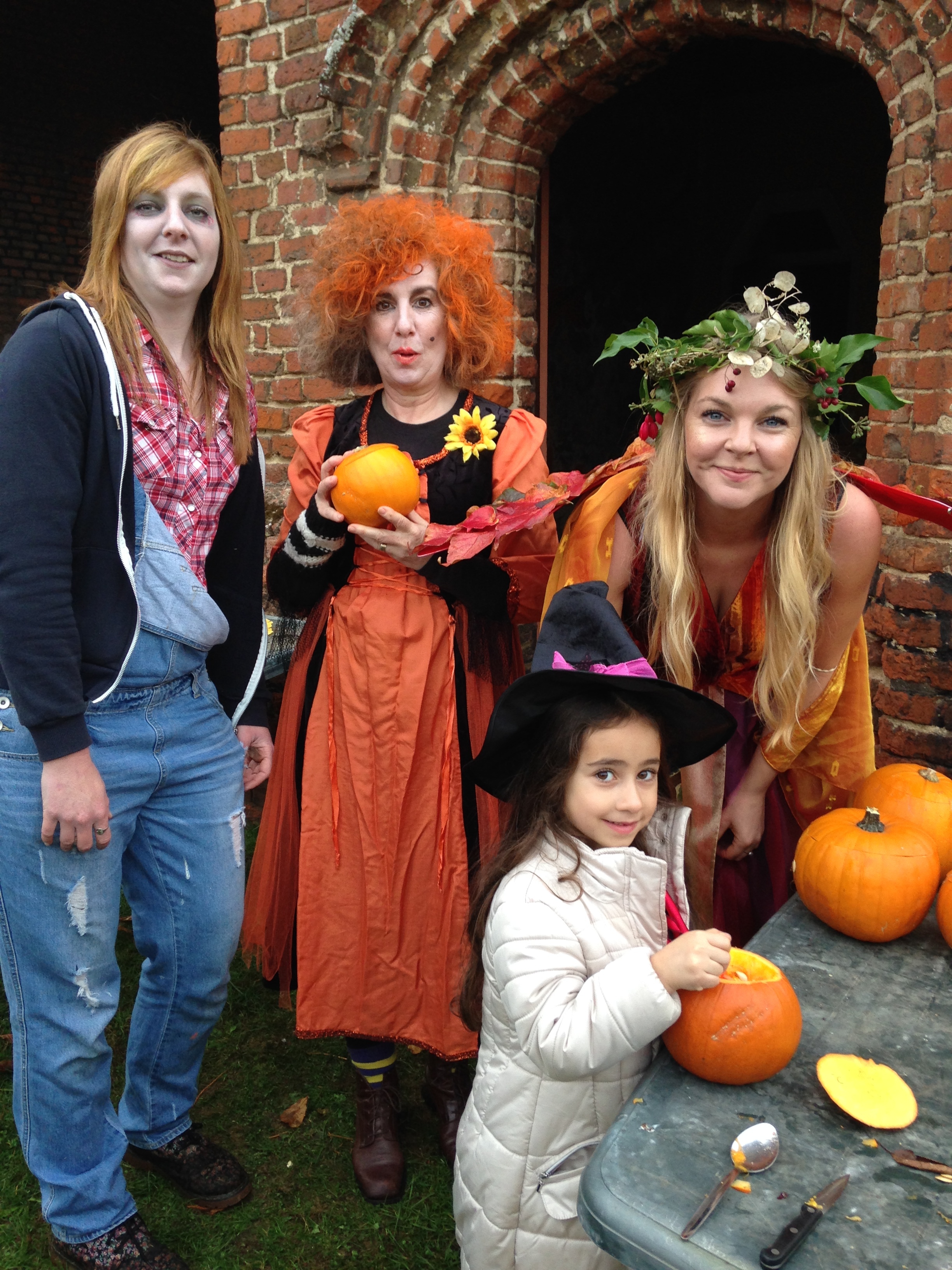 Halloween - Pumpkin Carving - Lullingstone Castle.JPG