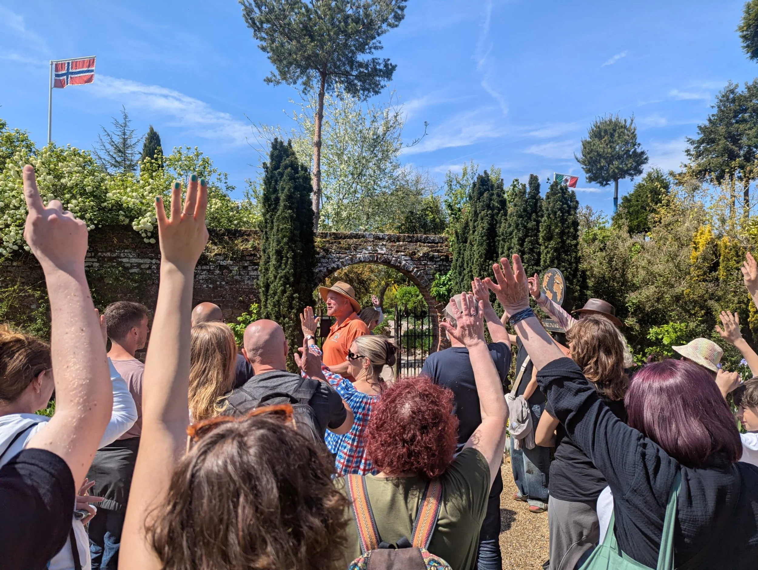 Tom Hart Dyke - World Garden Tour.jpg