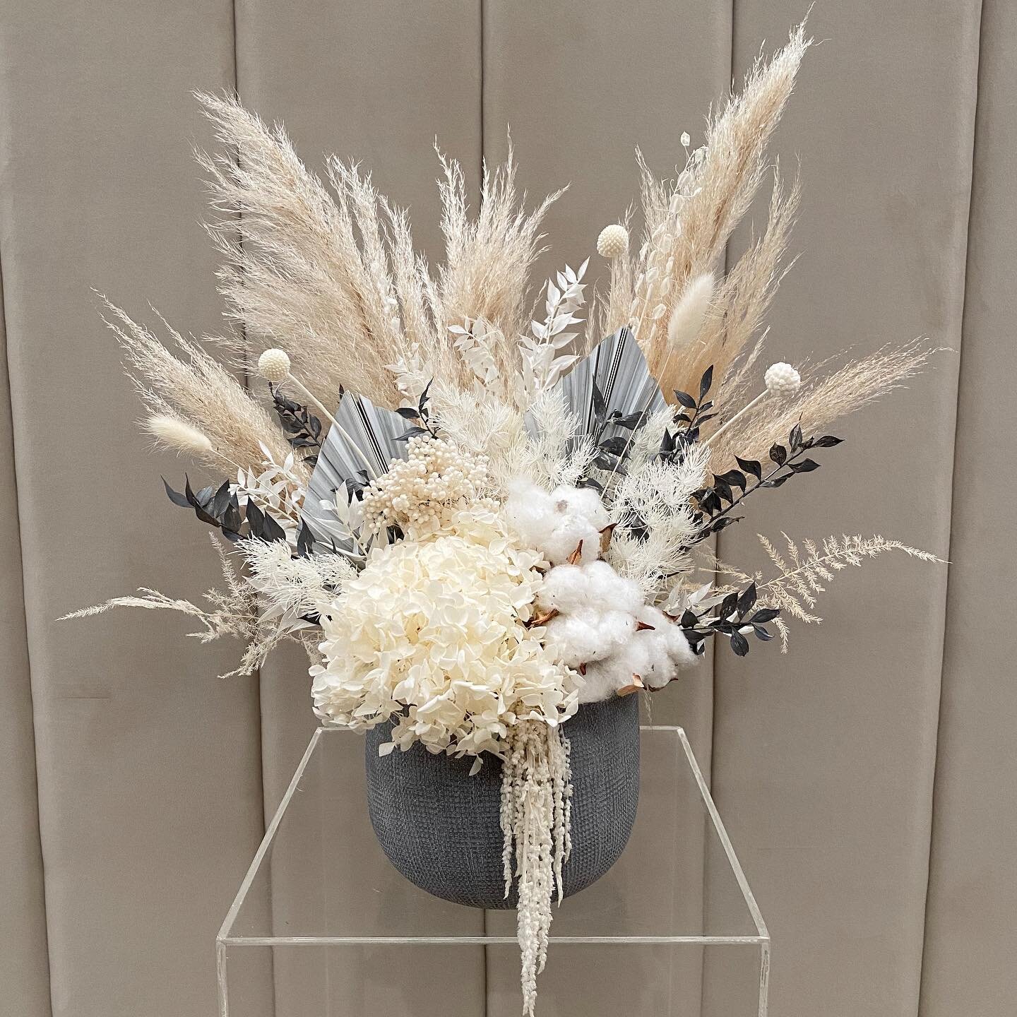 🎉 GIVEAWAY TIME 🎉

To help everyone get through the last few weeks of lockdown, we thought we would bring some cheer &amp; give away this one of a kind, hand crafted dried flower arrangement to one lucky person.

As part of the prize we will also b
