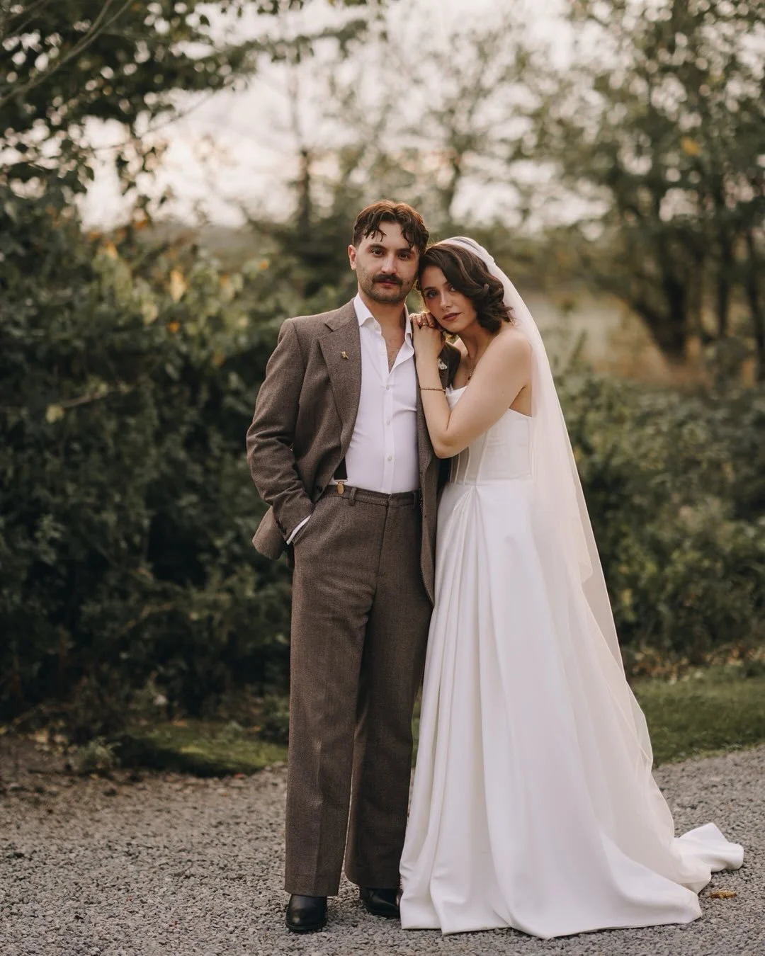 Just so everyone is aware; I've made a Ben and Ella fan club. Come join me. We wear Cuban heels and cowboy hats. 
.
These guys had a unique creativity and flare that apealed to my brain massively. In our pre wedding meeting they said they liked the &