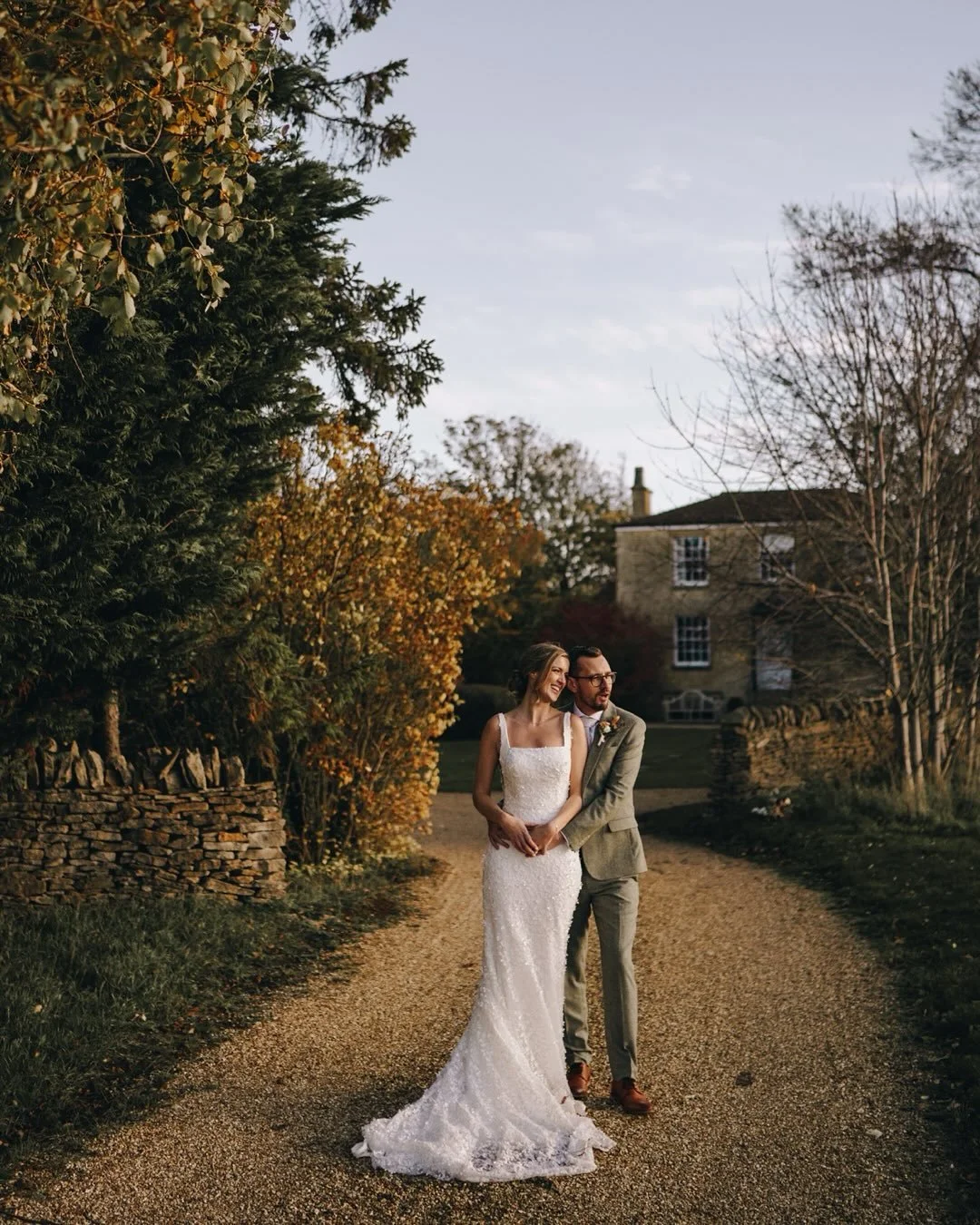 It's no secret that I love an autumn wedding and I've never seen @lapstonebarn look so beautifully autumnal!! 
.
Thank you to M&amp;M for dreaming up the most beautiful autumn day and thank you to all the incredibly talented suppliers who made it a r