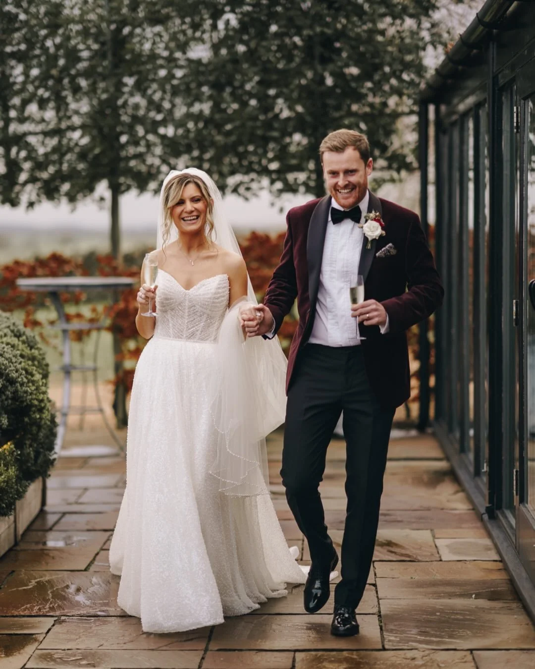 It's starting to feel a little festive. ✨
.
Chloe &amp; Ben and their beautiful winter wedding. These guys embraced the Christmas'y feels with a beautiful rich colour scheme and those all important festive sparkles! ✨ 
.
We managed to run outside inb