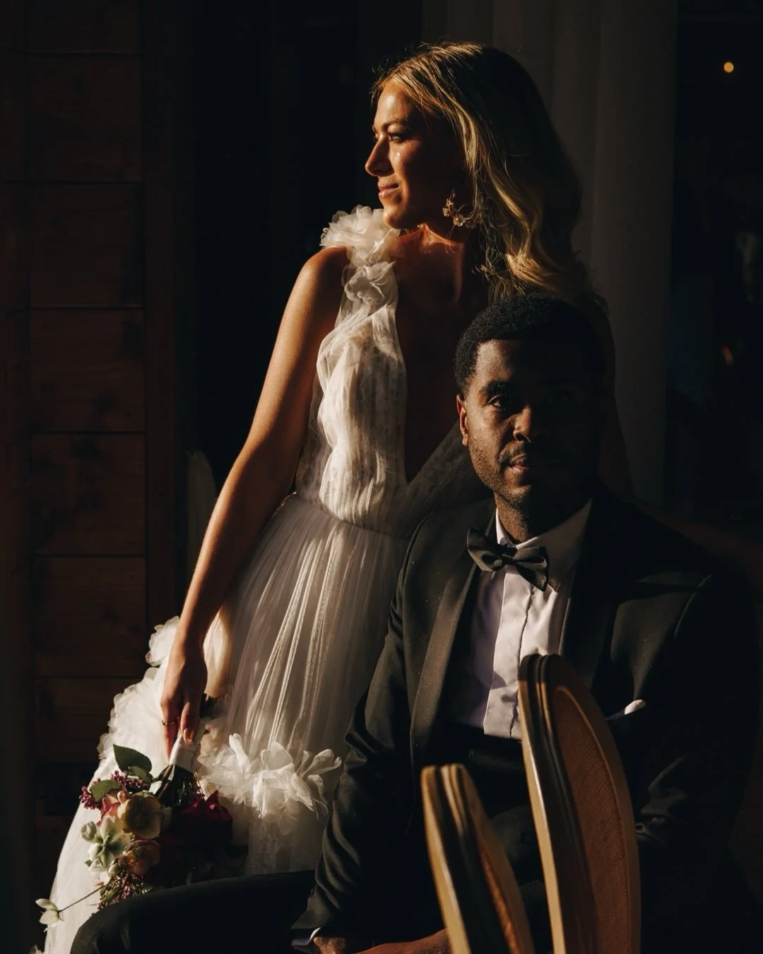 Throwback to this gorgeous shoot with @thefedwed with these stunning humans. 
.
It was such a pleasure to have the time and space to really have a play around on this day and capture some beautiful portraits playing with the light without the pressur