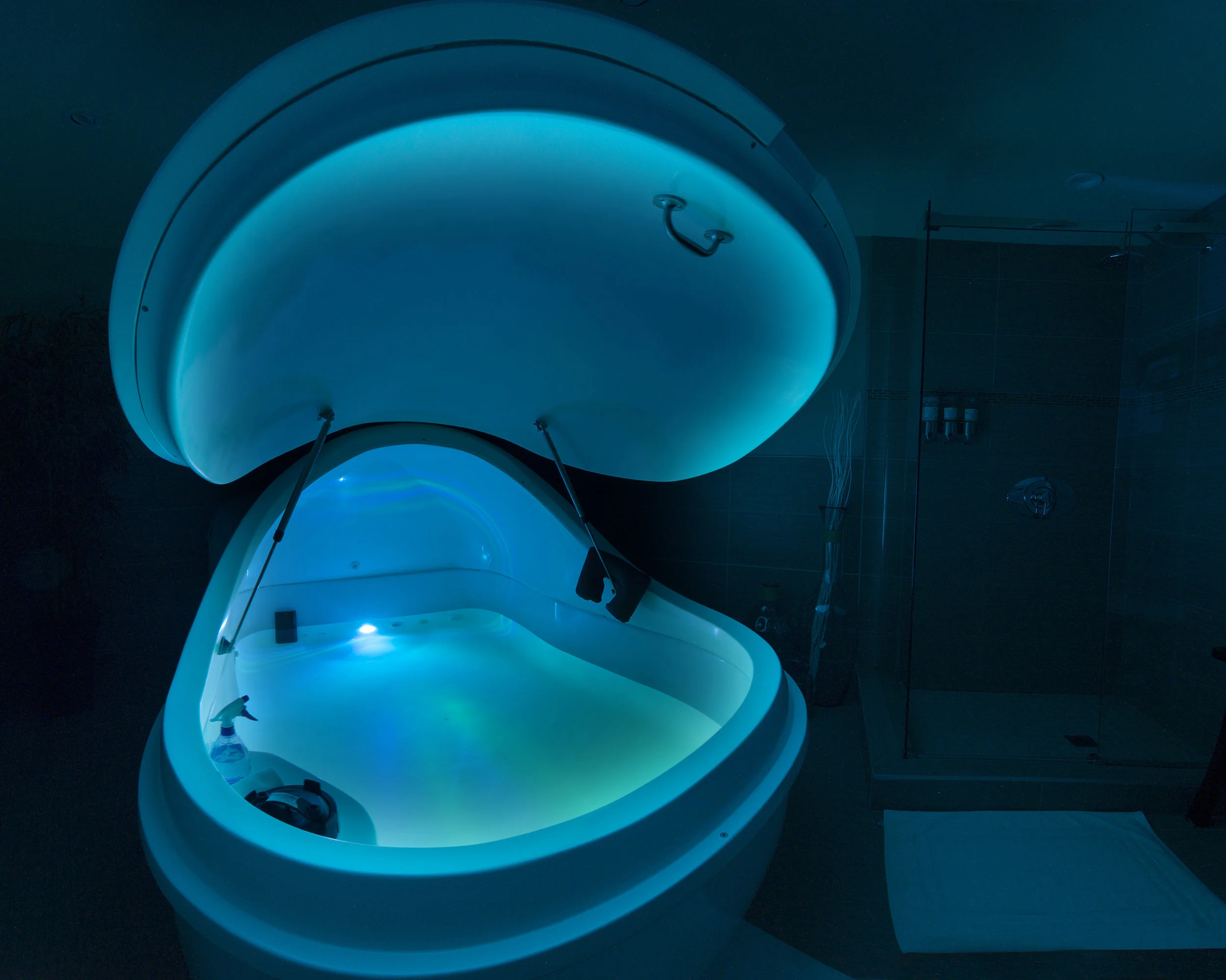 There are two styles of room, POD or POOL. Every room has a shower for you to use before and after your float. Personally, I favour the POOL, but I've floated in both.