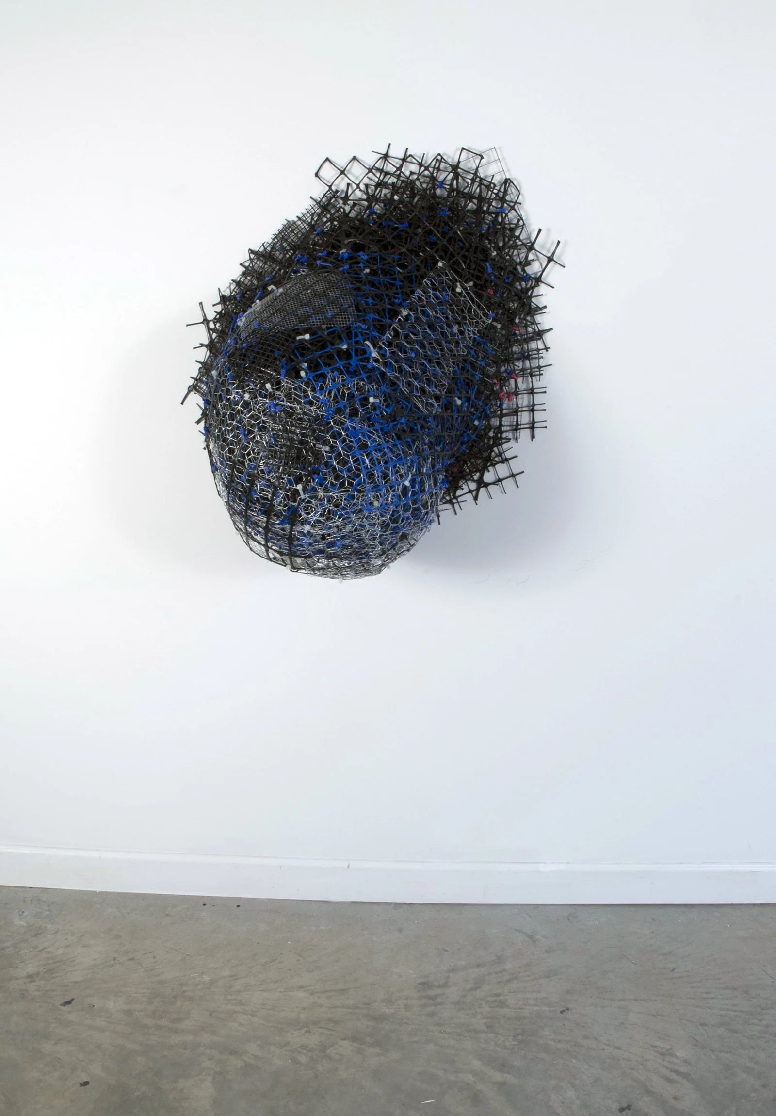Emerge plastic+metal fencing 40" x 28" x 18" 2013