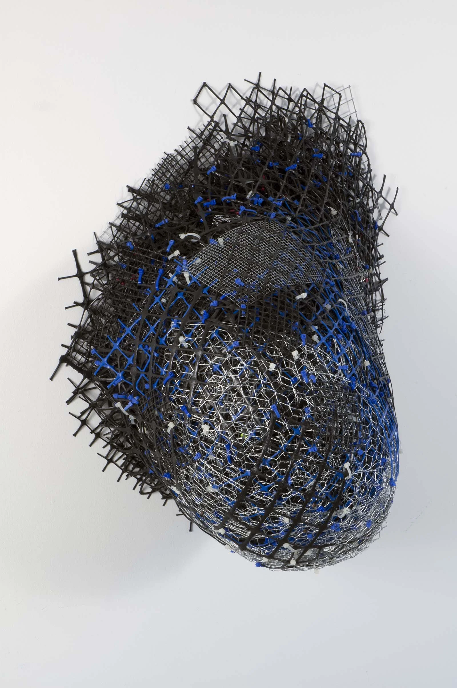 Emerge plastic+metal fencing 40" x 28" x 18" 2013