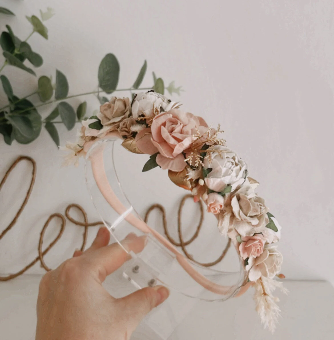 22B435C4-C011-4B9F-B0DE-5F77A6F26729