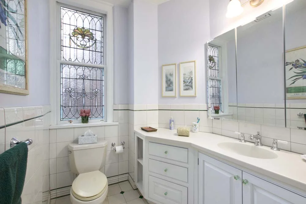 43 Fifth Avenue Apt. 10NW Master Bathroom